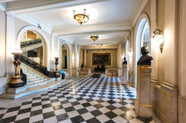 Rio de Janeiro, Brezilya - 30 Aralık 2025: Pedro Ernesto Sarayı 'nın içi. Yüz yıldan fazla bir süre önce inşa edilmiş ve Rio de Janeiro belediyesinde yasama gücüne ev sahipliği yapıyor..