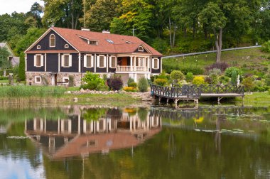 Büyük müstakil ev