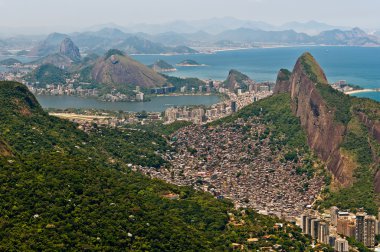 Doğal Rio de Janeiro havadan görünümü