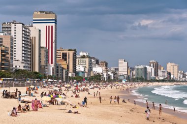 Ipanema Plajı üzerinde kişi