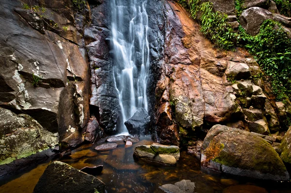 Small Waterfall in Tropical Rainforest — Stock Photo, Image