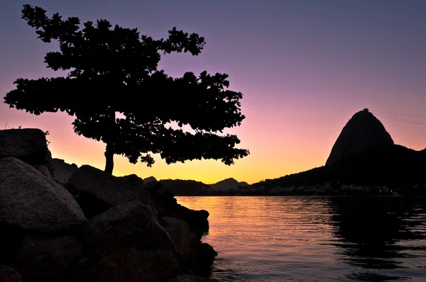 Silhouette of Sugarloaf Mountain — Stock Photo, Image