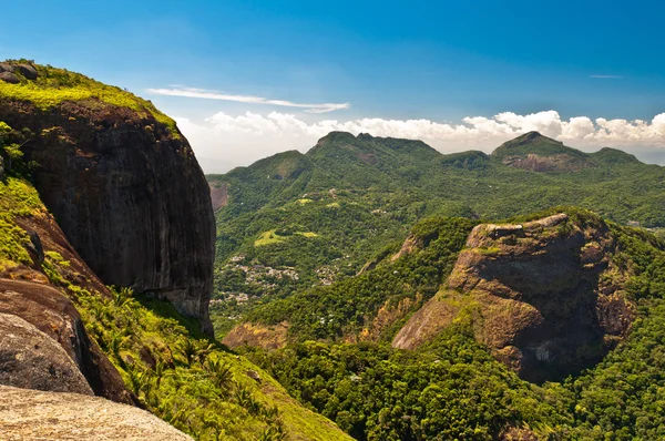 Lindas montanhas da floresta da Tijuca — Fotografia de Stock