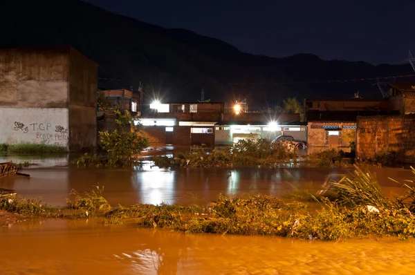 Zona de habitação pobre inundada — Fotografia de Stock