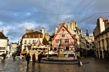 ld kasaba Dijon, Fransa