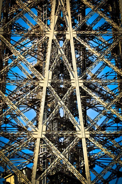 Detalle arquitectónico del diseño de la Torre Eiffel — Foto de Stock