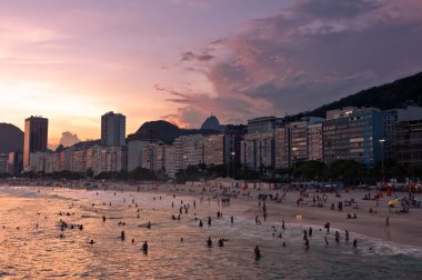 Copacabana Plajı güzel gün batımı