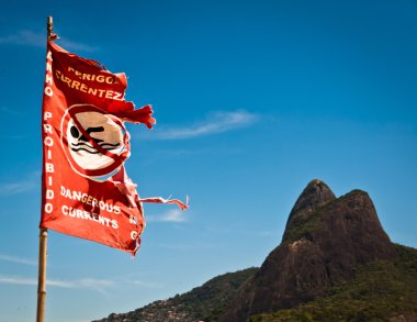Ipanema Plajı uyarı işareti