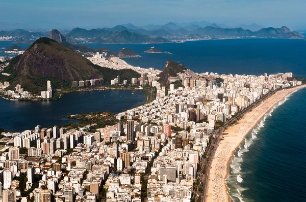 A légi felvétel a Ipanema és Leblon strandon — Stock Fotó