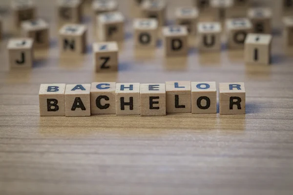 Laurea in cubi di legno — Foto Stock