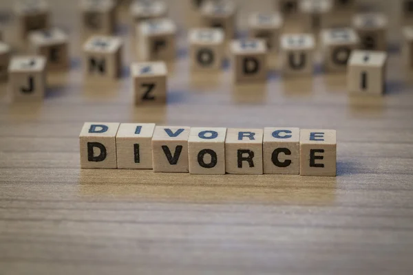 Divorce written in wooden cubes — Stock Photo, Image