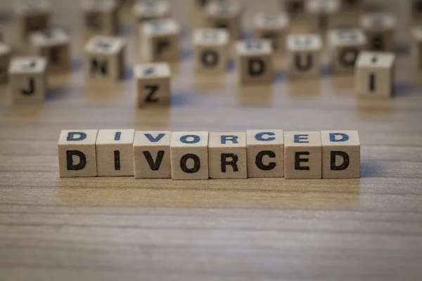 Divorced written in wooden cubes — Stock Photo, Image