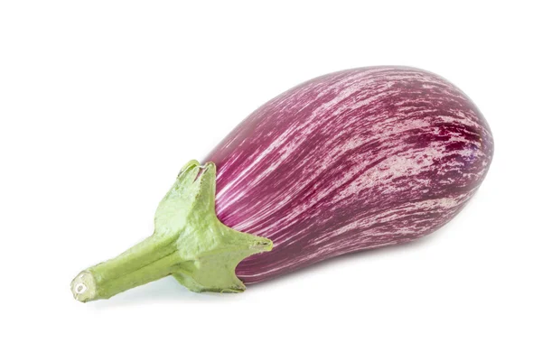 Aubergine auf Weiß — Stockfoto