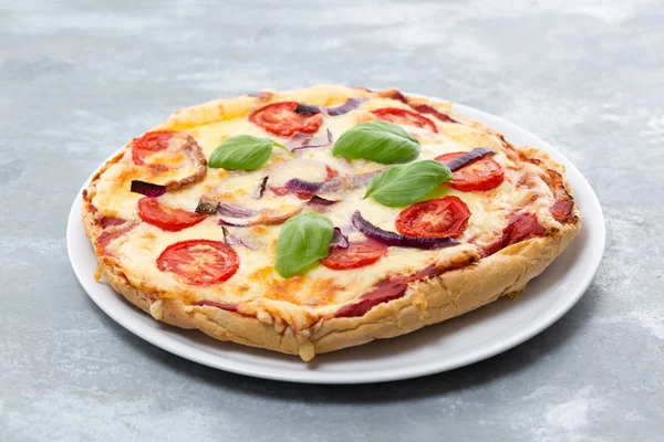 Pizza fatta in casa — Foto Stock