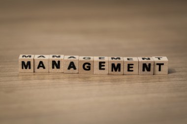 Ahşap küpleri yönetiminde