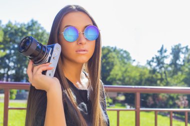 Taking artistic photos