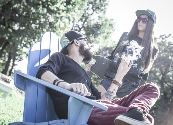 Курение в общественных местах
