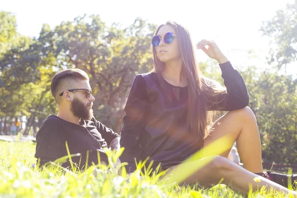 Feliz casal hipster — Fotografia de Stock