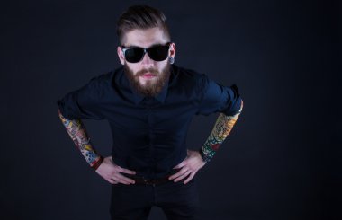 dhipster portre siyah artalanları ile