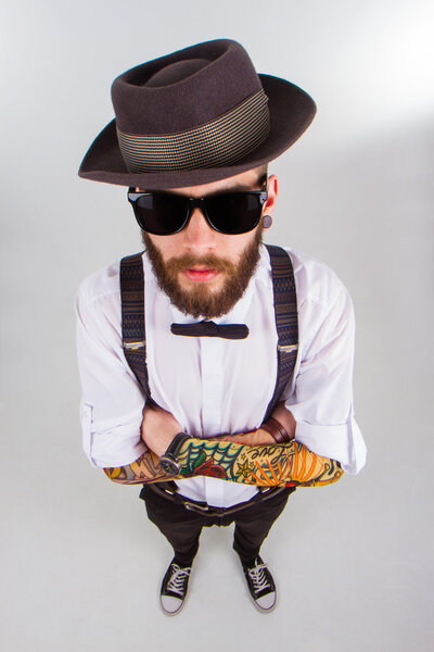 портрет стильного хипстера
