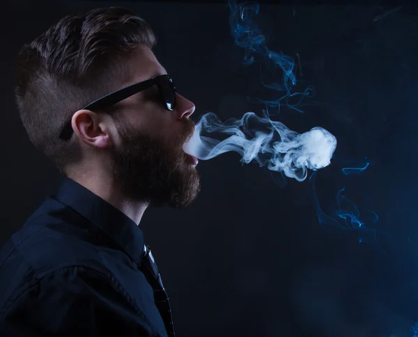 Hipster smoker — Stock Photo, Image