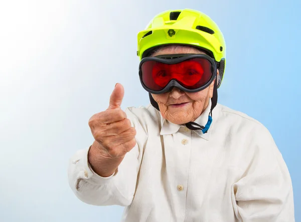 Extrema abuelita mostrando pulgares hacia arriba — Foto de Stock