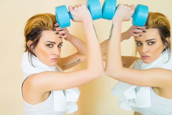 Woman working out — Stock Photo, Image