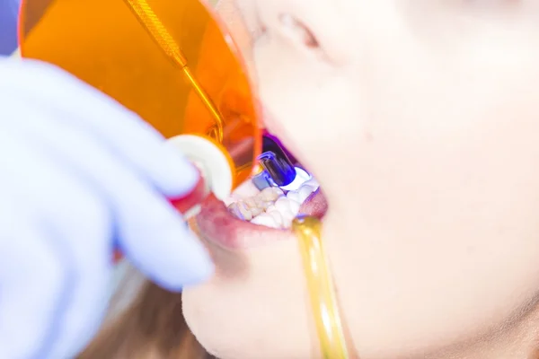 Sahip diş tedavi — Stok fotoğraf