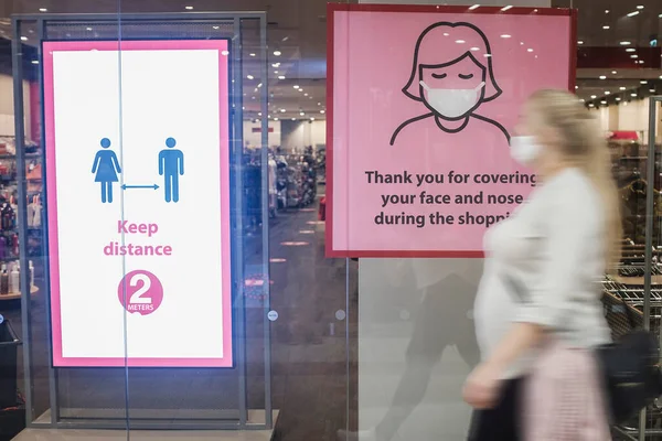 Instrução Sobre Compras Seguras Vitrine Shopping Center Durante Pandemia Covid — Fotografia de Stock