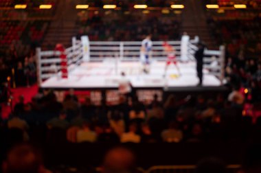 Boks maçı sırasında ringin bulanık arkaplanı