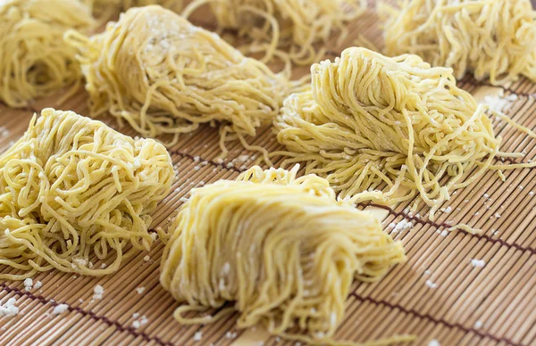 Macarrão de ovo fresco, Ramen — Fotografia de Stock