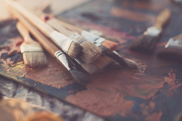 Вид сбоку поддона с маслом
  