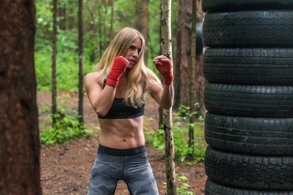 Woman boxer professional fighter — Stock Photo, Image