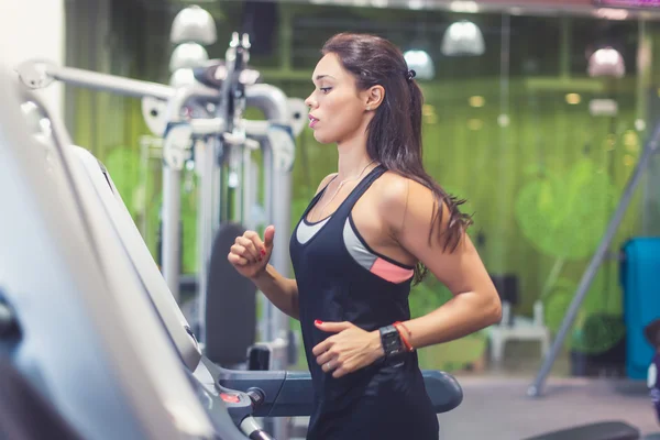 Fitte Frau beim Training — Stockfoto