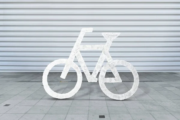 Bicicleta branca sinal no asfalto bicicleta ciclismo betão cimento piso branco despojado garagem porta fundo — Fotografia de Stock