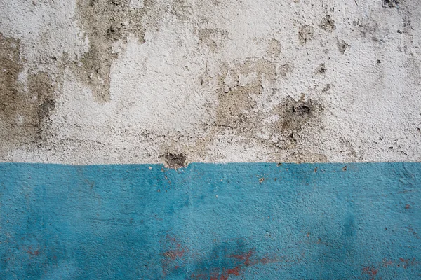 Rua envelhecido cimento velho destruído enferrujado áspero grunge branco e azul cores parede textura fundo — Fotografia de Stock