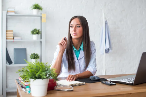 Porträtt av läkare läkare — Stockfoto