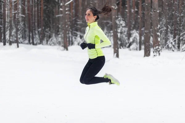Atleta correndo mulher em forma — Fotografia de Stock