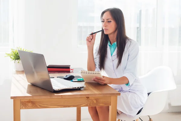 Médico médico mujer — Foto de Stock