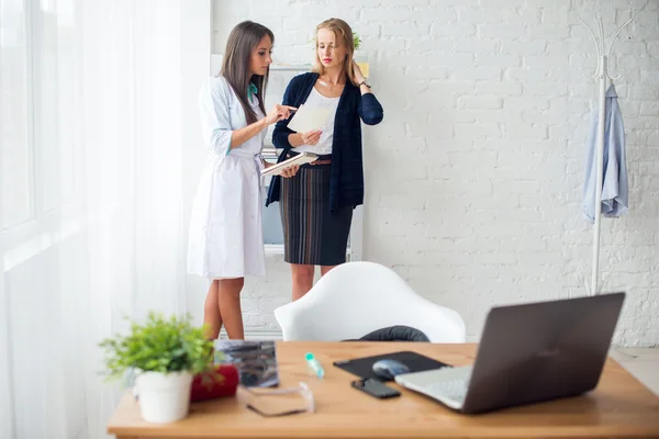 Medical physician doctor woman — Stock Photo, Image