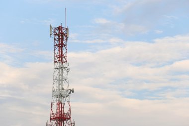 Anten telefon iletişim için.