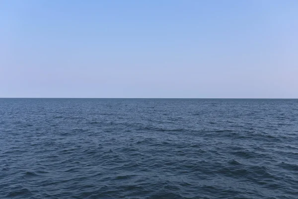 Ao mar tailandés y cielo perfecto . — Foto de Stock