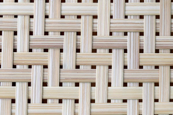 Holzoberfläche aus Korbmuster Bambus in Handarbeit. — Stockfoto