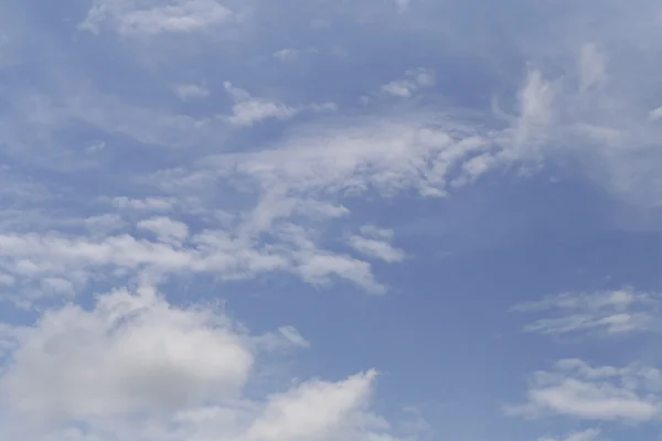 Cloud on blue sky in the daytime of Bright weather. — Stock Photo, Image