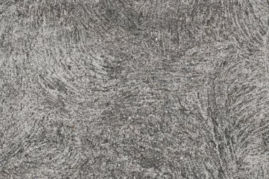 yüzeyi eski beton yıpranmış.