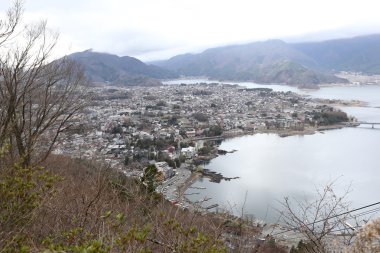 Kawaguchiko şehir yüksek görünümünde.