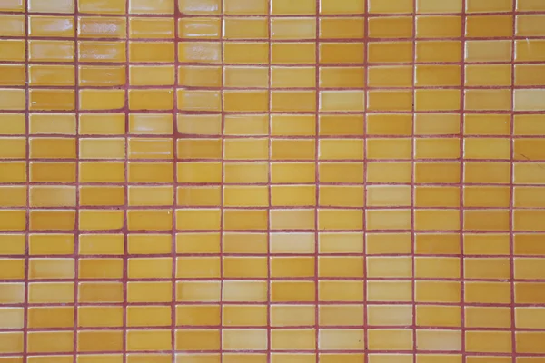 Superficie de la antigua pared de baldosas amarillas . — Foto de Stock