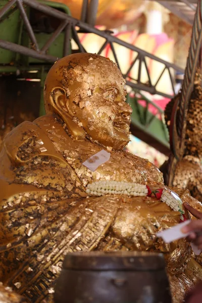 Statue de dieu chinois dans le temple Thaïlande . — Photo