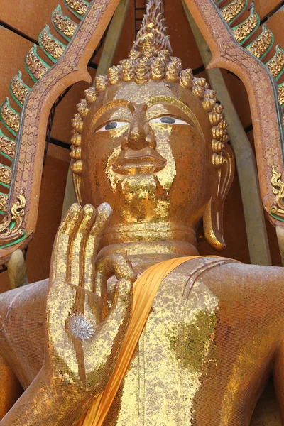 Gold-Buddha-Statue (luang por shin pa tan porn) in Thailand Temp — Stockfoto