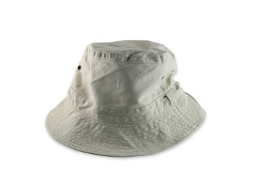 Beyaz arkaplanda izole edilmiş eski şapka ve kırpma yolları var.